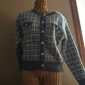 Threaded‎ Leaf sweater M NWT 🌸